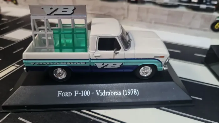 Miniatura Ford F100 Vidrabras 1978 escala 1/43.