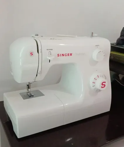 Máquina Costura Singer Tradicional 2250