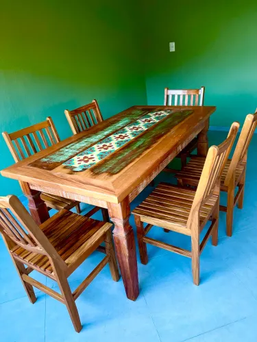 Jogo de mesa com 6 cadeiras mesa em ladrilhos