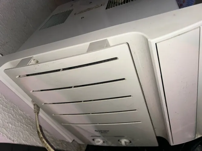 Ar-condicionado de janela Springer Carrie 10.000 BTU