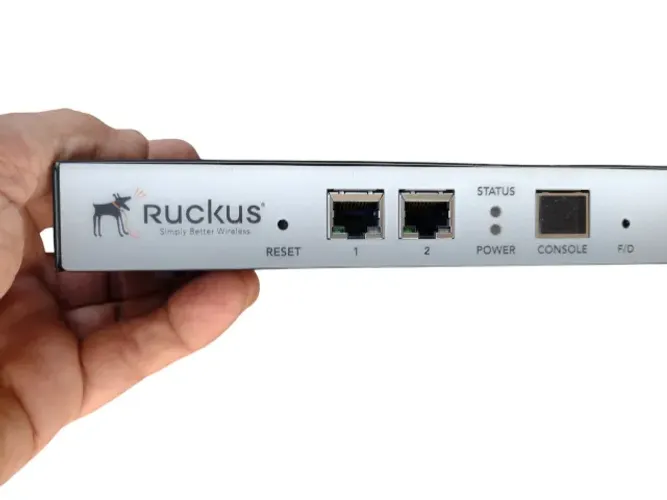 CONTROLADOR RUCKUS ZONEDIRECTOR 1200-usado R$ 499,00