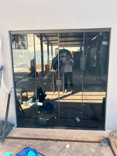 Vidraçaria em Geral, Vidros e Espelhos 