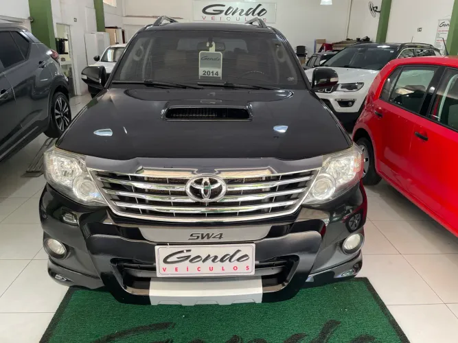 Toyota Hilux SW4 SRV D4-d 4X4 3.0 TDI Dies. AUT 2014