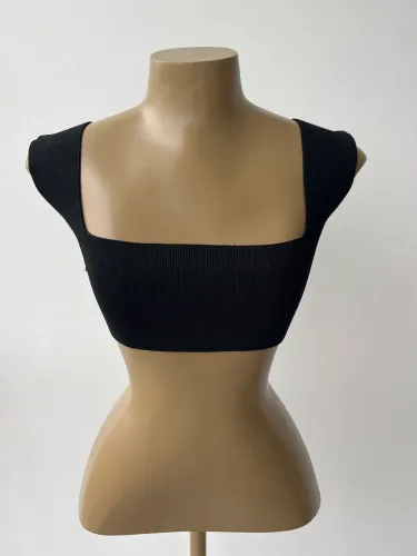 Belo top preto