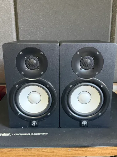 Monitor Yamaha HS-5 (par)