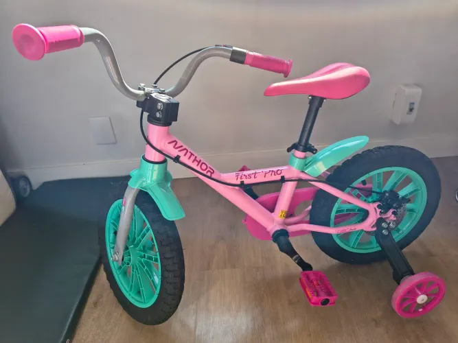 Vendo bicicleta Nathor aro 14 Menina