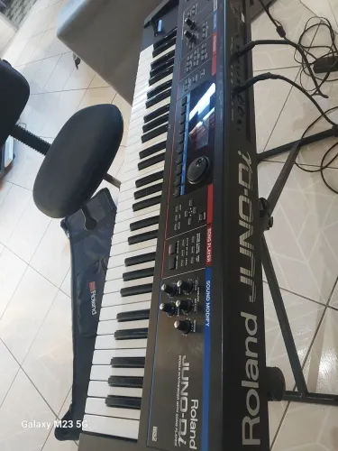 Teclado juno di