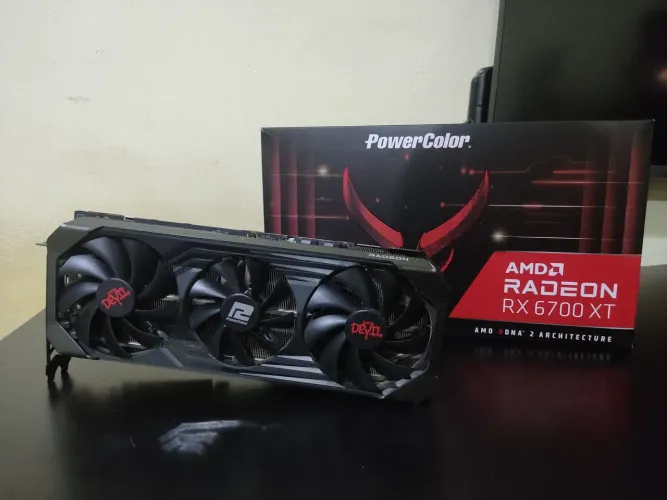 RX 6700 XT - 12gb