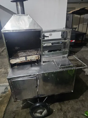 Vendo carrinho de churrasco