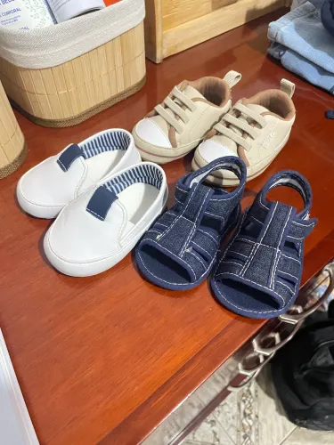 Sapatos bebê tamanho 16 e 17