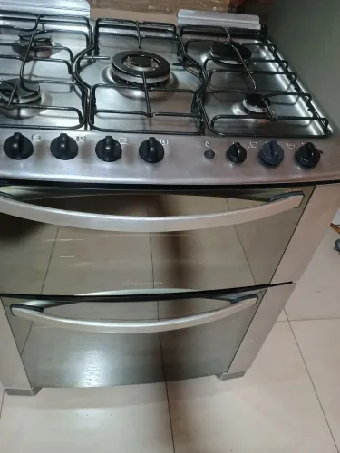Fogão Eletrolux forno duplo 