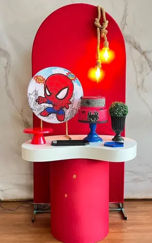 Decoração de festa na mesa e pegue e monte