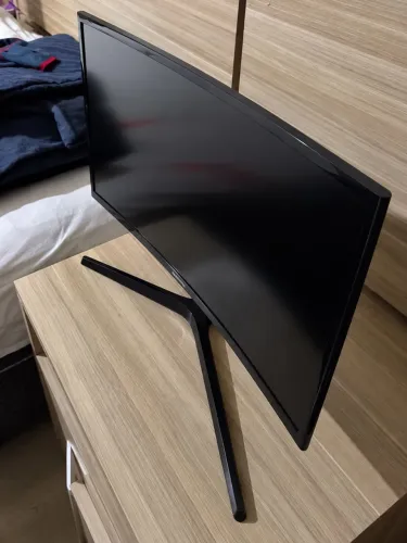 Monitor Gamer Samsung Curvo 24 Full HD 144Hz