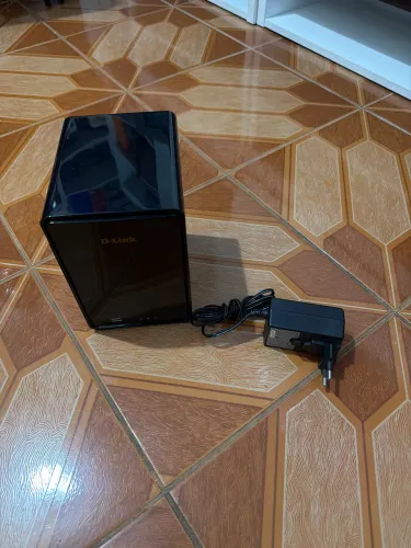 O gravador de vídeo IP D-link DNR-322l suporta gravador de vídeo digital de 4 TB