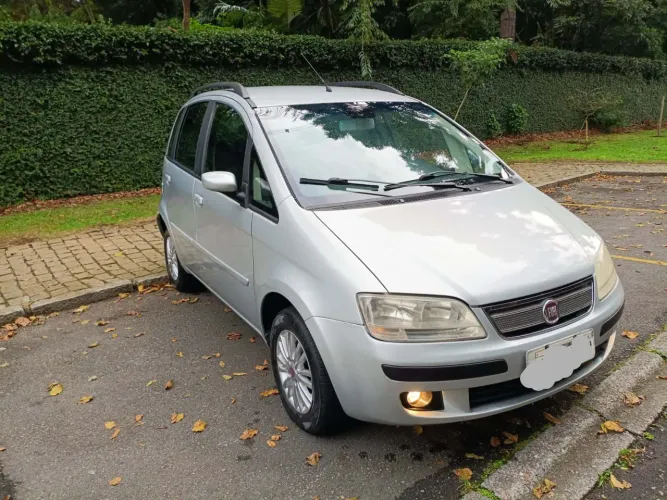 Fiat Idea ELX 1.4 MPI Fire Flex 8V 5P 2010