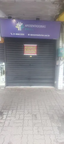 Aluga-se loja Rua Campo Grande, em frente ao ponto de ônibus 790.