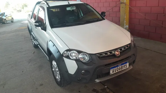 Fiat Strada Adventure1.8/ 1.8 Locker Flex CD 2013