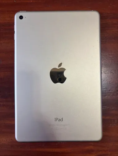 iPad Apple 4 mini em estado de novo