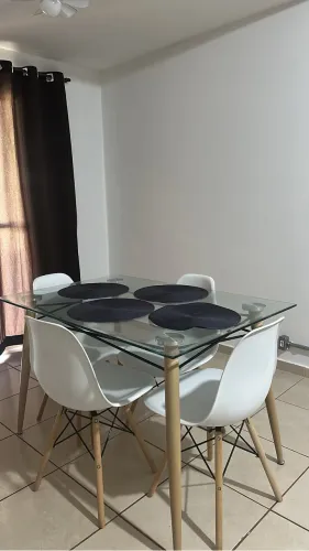 Vende - se Mesa 4 lugares