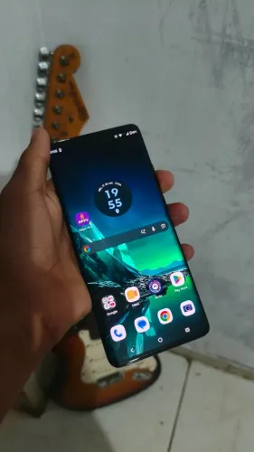 vende se moto edge 40 neo