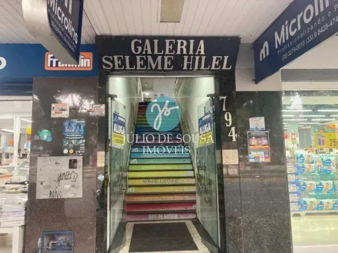 Sala para aluguel possui 34 metros quadrados em Centro - Governador Valadares - MG