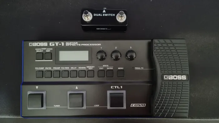 Pedaleira Boss GT-1