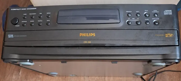 Antiguidade Philips CDC 25 compact disc. - Não Liga 127 / 220 v