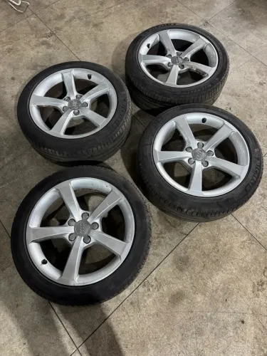 Rodas originais Audi a3 aro 17, avulsas.