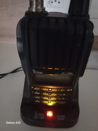 Transceptor Icom - Ic 80