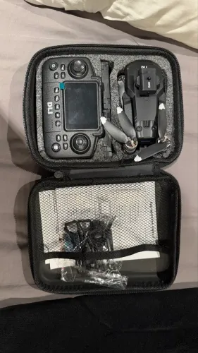 Drone dli com tela integrada no controle 
