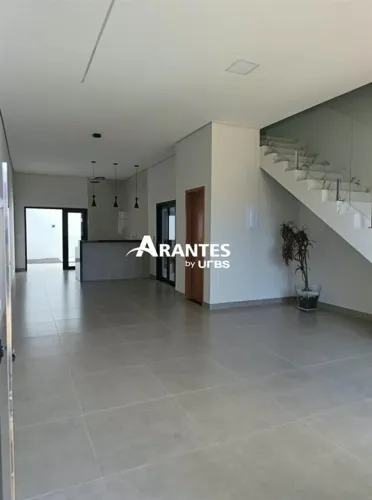 Sobrado com 158,09m² 3 quartos à venda no bairro Grand Ville