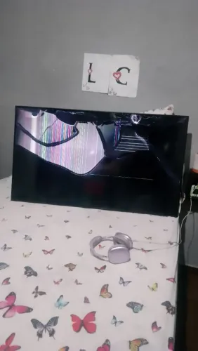 Tv Samsung 50" 4K Crystal UHD - Tela quebrada / Para retirada de peças - sucata