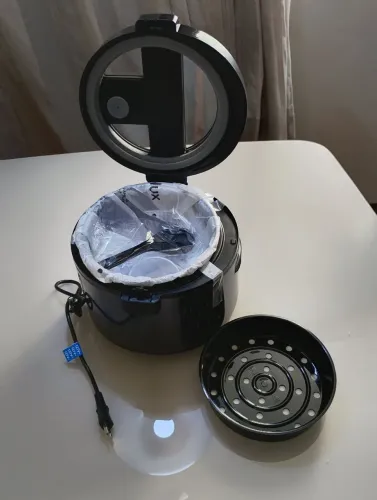 PANELA ELÉTRICA de fazer  ARROZ , nunca usada