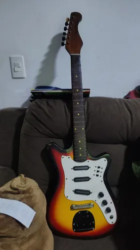 GUITARRA TONANTE, ELETRICA OK