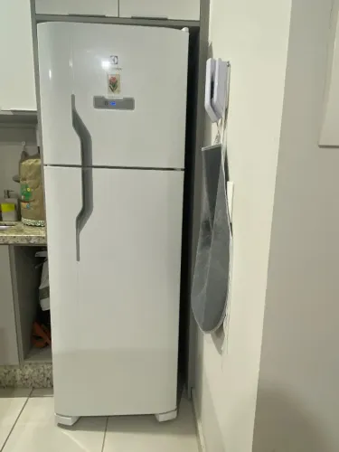 Geladeira Electrolux 2.200$