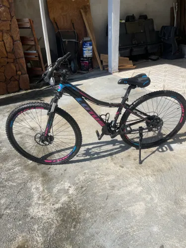 Vendo Bicicleta aro 29 com disco nas duas rodas