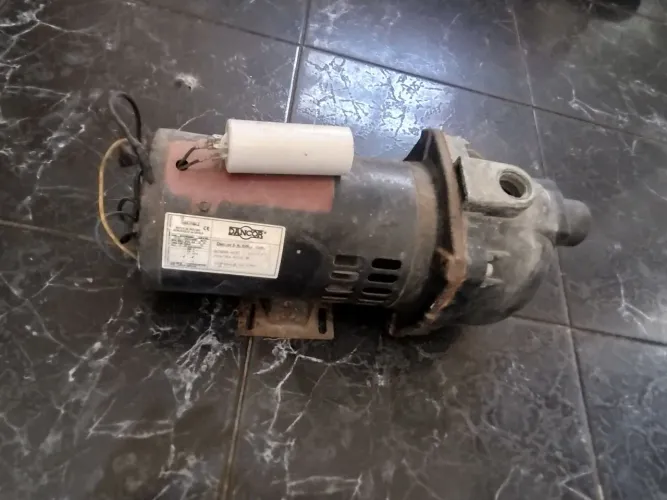 Bomba d'água dáncor 3Cv com defeito
