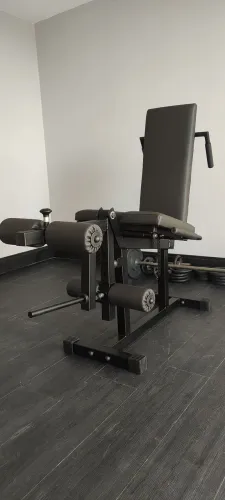 Cadeira extensora e mesa flexora 2 em 1