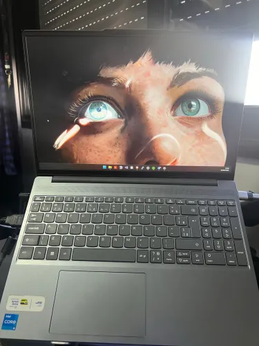 Lenovo IdeaPad Slim 3 - i5 13ª geração | 16GB RAM | SSD