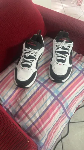 Tênis Nike Monarch Iv