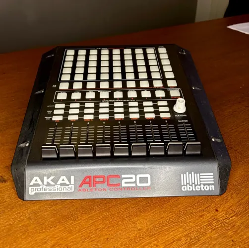 AKAI APC20 Ableton Controller ? Para quem produz música de verdade!