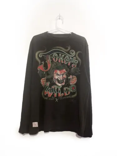 Camiseta Manga Longa Marc Ecko Cut and Sew "Jokers Wild" - Tam. M