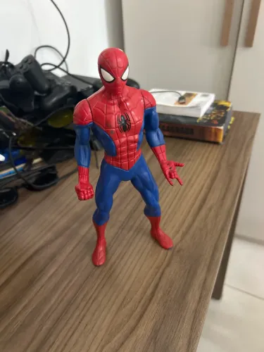 Boneco homem aranha 