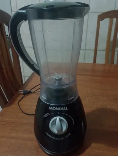 Vende-se liquidificador mondial Power Black 550W