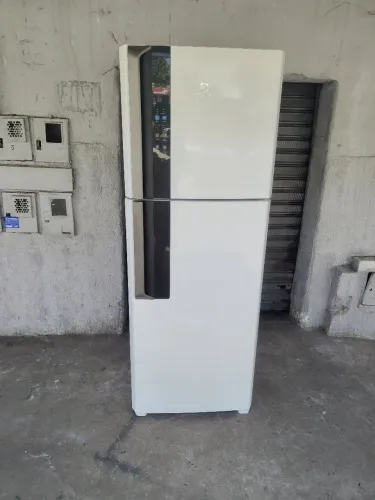 GELADEIRA ELECTROLUX FROST FREE TOP