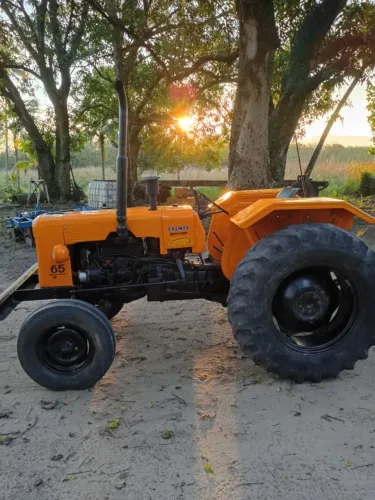 Trator Valmet