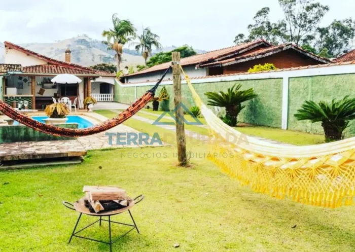 Casa à venda em São Bento do Sapucaí - SP