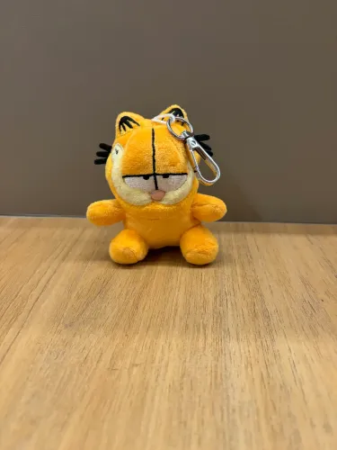 chaveiro de pelúcia do Garfield da Cacau Show