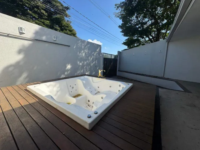Casa Residencial com 4 Quartos (1 Suíte) e Espaço Gourmet em Walchir Resende - Divinópolis