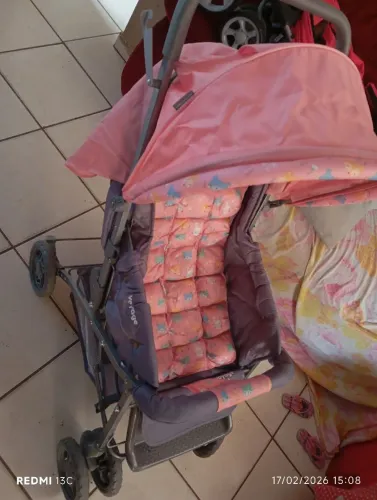 Carrinho de bebê novo